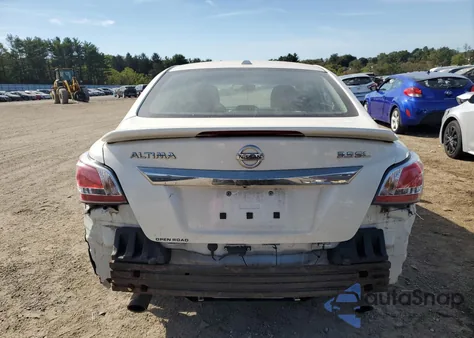 2015 Nissan Altima 3.5S z USA, uszkodzony, nr VIN 1N4BL3APXFC189444
